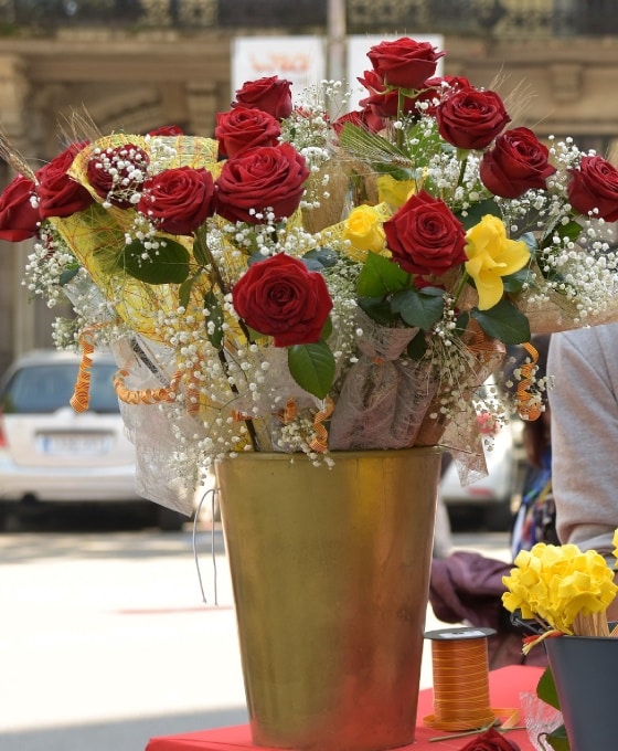 Regalar rosas Sant Jordi